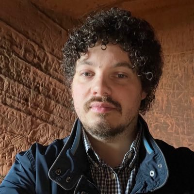 Jay, 34 Thin Lizzy fan. Man City supporter. Always follow back. Living legend. Big Heart. Sausage Roll addict. @Gaz_Lowe a legend