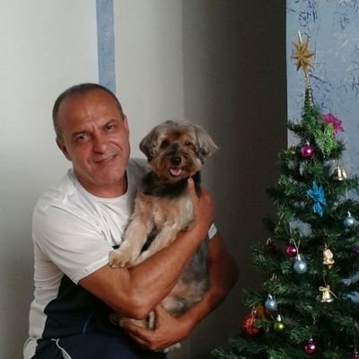 carlosrobe28118's profile picture. 