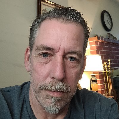 computer science nerd, builder of giant structures, interests in everything, traditional toxic alpha male, God over government. 🚫 DM 🚫 Porno 🚫excuses
