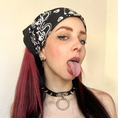 petrol head 🏎️
Doing 0nlyfans content on the side @themermaidroxy ❤️