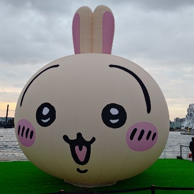 3TY7uP8WunlYS1T's profile picture. 藍白紅蔥草粉紅先進們，來一起當個清醒的正義夥伴啦！別再巨嬰反社會人格面具了好嗎？