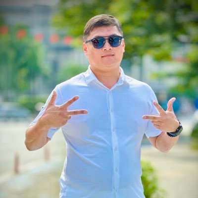 munkhiin_bayar's profile picture. Хорвоо олон өнгөтэй  Дуртай өнгөөрөө гэрэлт