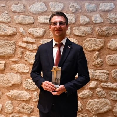 NEUROSCIENCE
Brain🧠➡️Hippocampus➡️Learning & Memory, Assoc. Prof.
Bolu Abant İzzet Baysal University
🧫🧬🔬🧪
📚📝📊
📸📷
🏓🚴♂️