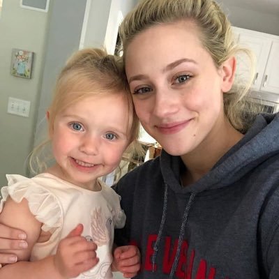 lisaalloway794's profile picture. 