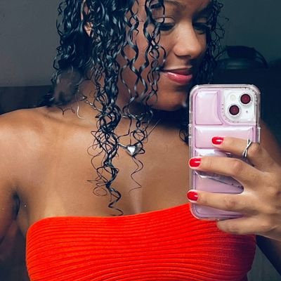 morenakv9's profile picture. •