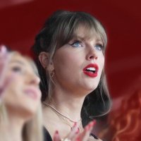 Claire❤️💛 (@tswift_1989_13) 's Twitter Profile