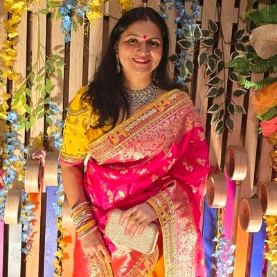 समाज सेविका । ❣️रक्तदान-महादान❣️ । नमस्ते सदा वत्सले मातृभूमे, त्वया हिन्दुभूमे सुखं वर्धितोहम्।
महामङ्गले पुण्यभूमे त्वदर्थे पतत्वेष कायो नमस्ते नमस्ते।।