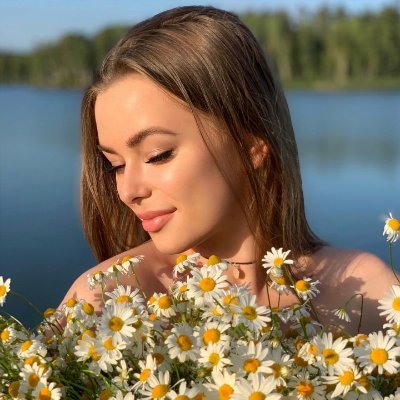 Julia1987113's profile picture. Always believe that the best time is on the way
