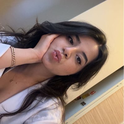 busraydiin1's profile picture. dyt