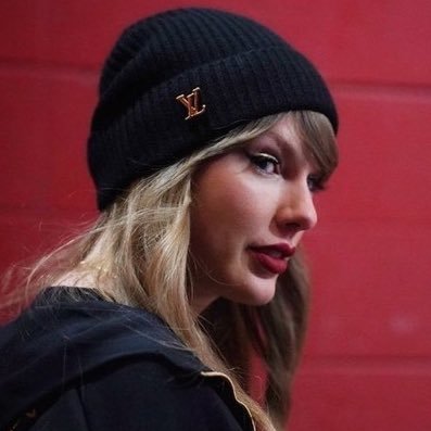 hoh_pov's profile picture. rep and evermore 🔛🔝