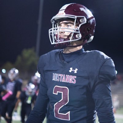 “25 ☆QB☆/ |6,2 180| 🏈🤼👟| 40: 4.7
B-205 /S-260| west valley GPA: 2.7| lukereyes9999@gmail.com 📱951-923-3668