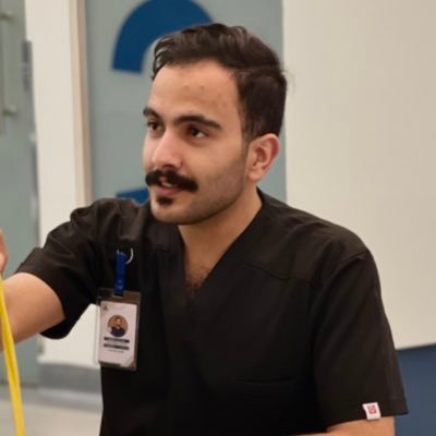 أخصائي علاج طبيعي “مهتمّ بتأهيل الاطفال”