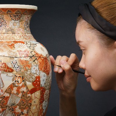 kintsugiterrace's profile picture. Traditional kintsugi conservator from Japan. Natural materials only. Passionate about art, tea & urushi lacquer.