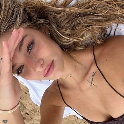 sarahdupla's profile picture. victoria bennet