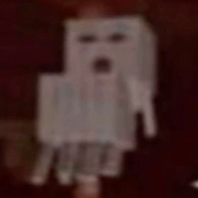 slash_auri's profile picture.
