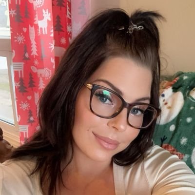 Genuine connections only! I'm a hopeless romantic looking for someone to share laughter, adventures, and life with. No games, just real love