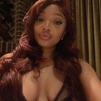riajalesa's profile picture. NONCHALANT