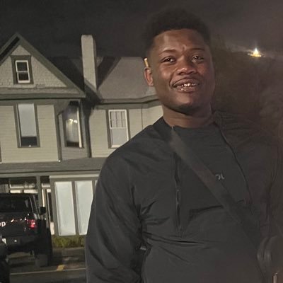 dezzy_0017's profile picture. somewhere hustling 🎱🩸