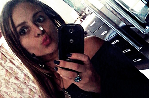 Não faça da sua vida um rascunho , pois talvez não dê tempo de passa-la a limpo''.
contato:b_brancagata@hotmail.com.  msn