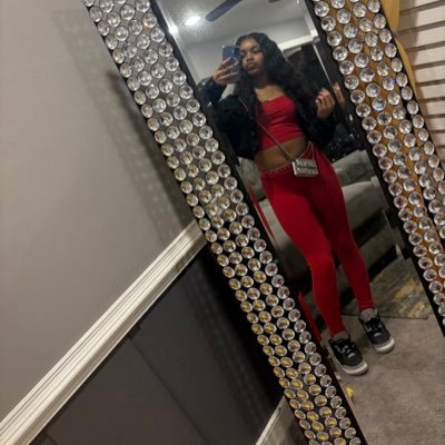 naonniii's profile picture. 