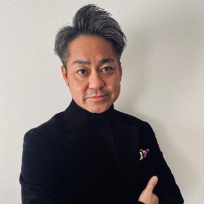 roocas_one_t's profile picture. 【不動産管理会社を経営】目黒駅にある不動産会社｜賃貸管理｜横浜市生まれ→18歳で自動車板金塗装→23歳で未経験ながら不動産の世界→ヘヤギメ！でお馴染みの(株)S-FIT→独立して(株)ROOCAS ONE創業｜客付けのプロ｜現在９期目｜共に成長できる仲間を募集中