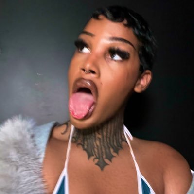 MAIN PAGE: @SuaMuva … IM NOT ON ANY SEX/DATING APPS/ OR SITES‼️All socials➡️ https://t.co/tgbQTdjLpa