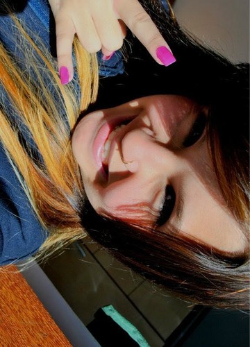 15anos, chata ,ciumenta, São Paulinha,#Crazzy',, e Amo red hot chili peppers , Roqueira,Bêbê Da @JhiuliaSanchez ♥   sigo todos que mi segueem tanqilo? (: