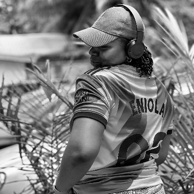 OgunsolaEniola_'s profile picture. A GRACED BABE|| A Bracelet lover and maker||Pisces by birth♓||Lover of football⚽@arsenalFC || Upcoming Content Creator||Lover of GOOD Music 🎧