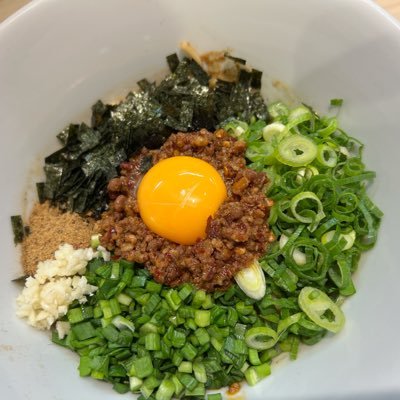 sumikakko_sumi's profile picture. 猫とかまぜそばとかたまにポイ活