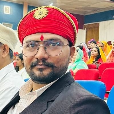 Official Account Gujarat State President Shree Rajput Sabha |
Ex.President Deesa Assembly @NSUI |