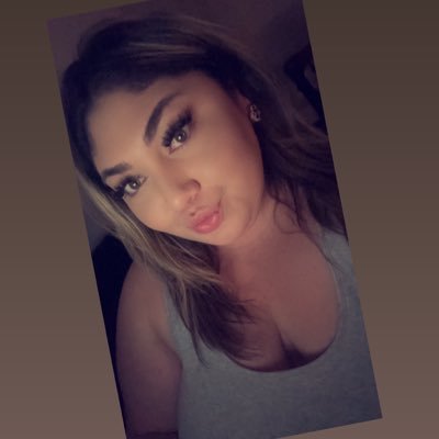 _danielledb15's profile picture. uh, hello 🌻 God made. Jesus Saved 💛 ECED NMSU 📚