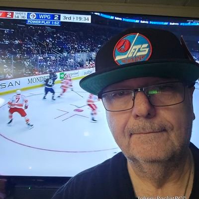 I do not answer Messages. I am married, I am not looking for women to hook up with, or send them money for their pictures or live shows.