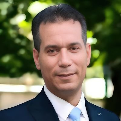 ايها المظلوم صبرا قد سئمت العيش قهرا لن يدوم الظلم دهرا ، لن تعيش المر عمرا 
إن بعد العسر يسرا