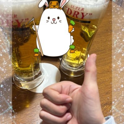 (積立 競馬🏇ダーツ🎯 BAR🥃🐕犬)今年も、ばか暑すぎて、仕事したくねぇ!!ってのが本音ですね。ビールとチーズと、わ🐕 ͗ ͗が相棒!! 今日も一日ご安全に〜 💪楽しいと思える日がたくさん増えるように今日も仕事だぁぁ!!※8/後半まで仕事に没頭day