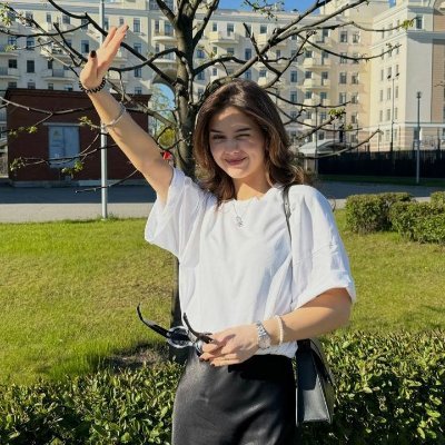 izemkarademirr's profile picture. 