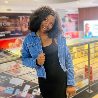 FredoniaJustina's profile picture. Foodie🌚, extrovert 💃, God’s own child