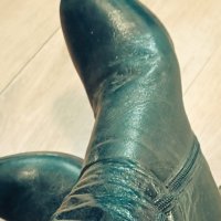 Leather loving attention whore (@themodernh38555) 's Twitter Profile