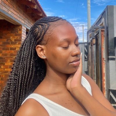 apphhiiwwee's profile picture. Just a girl with a phone and way too many thoughts🤍
