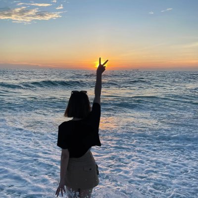 Korbicuegesxr's profile picture. 🌸 愛は美しい旅です。どんな困難に遭遇しても、一緒に乗り越えることができます。毎日が新しい始まり。周りの人を大切にして、自分だけの物語を創りましょう。 💖