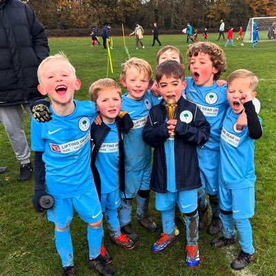 Newly formed U6 football team, based in Liverpool and part of the MSB Woolton Family ⚽️ We are proudly sponsored by Lifting Gear UK Group @LiftingGearUK