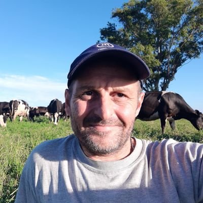 Coordinador de la comisión de lechería de CARBAP.
Tambero de siempre, luchando por los intereses de los tambos !!!
Seguime que te sigo 🐄🐄🐄🐄