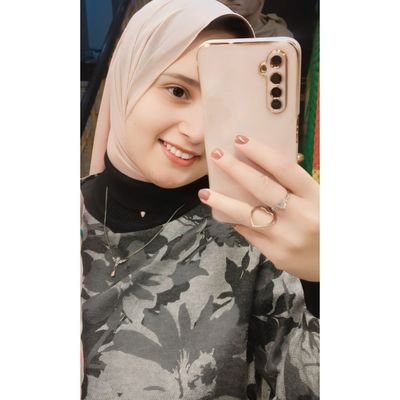 فلسطين عربيه حره 🇵🇸🤍
الفاتحه والدعاء لجدتي 🤲🏼🌸