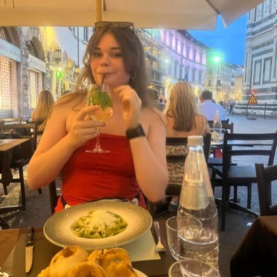 heatherdonald50's profile picture. obsessed with love island to a pretty pathetic level tbh