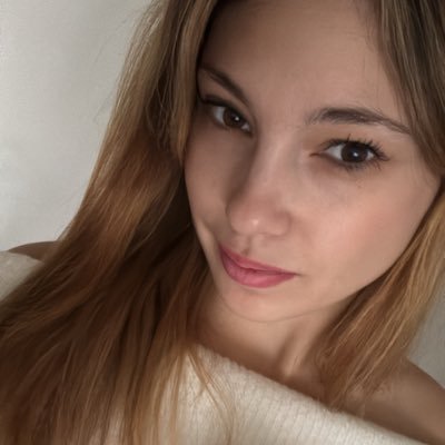 Den Angèle🤰 Profile