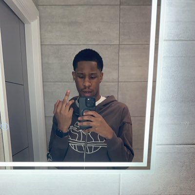 xStanners_'s profile picture. .