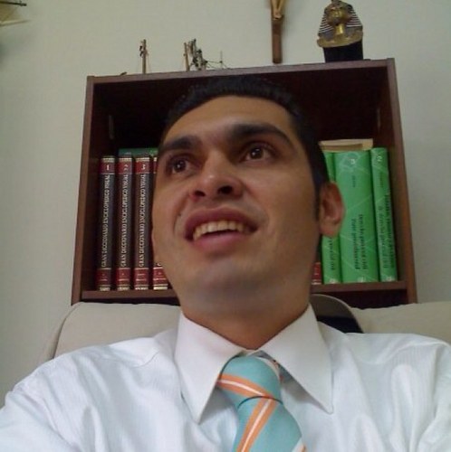 carloscharala's profile picture. Charaleño gracias a Dios, deportista de afición, amante de las mujeres, la política y la música, amigo leal, liberal de pensamiento y socialista de corazón