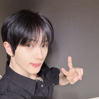 🤍💚loving cute people like Do Kyungsoo🐧 and Park Jisung🐹 00z👀