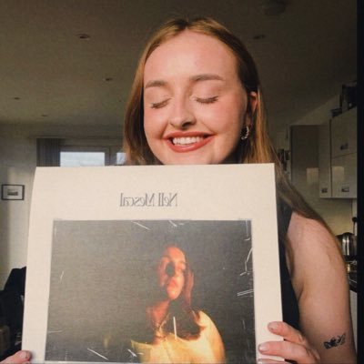 analogicnell's profile picture. we luv nell mescal.