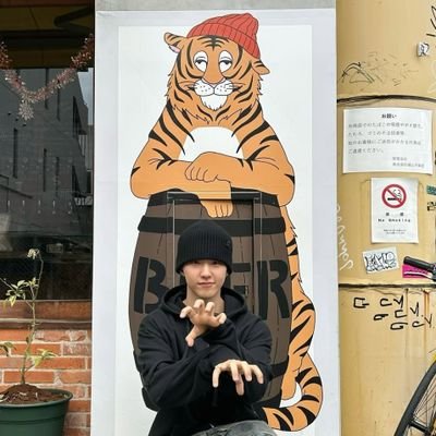 hosranghaeee's profile picture. 