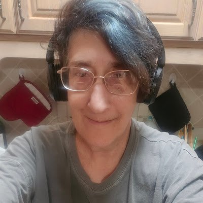EllenGape3657's profile picture. 